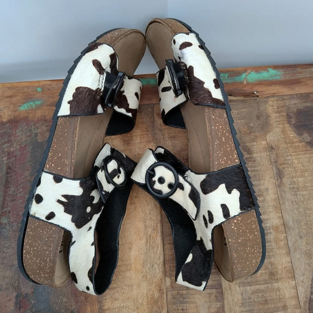 Boho Farm Hotter Tourist Cow Calf Hair Platform Wedge Buckles 8.5M Sandals